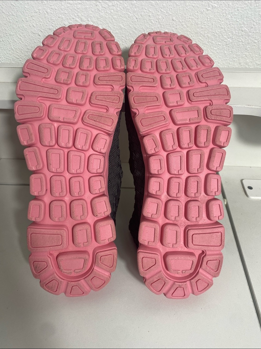 Zee Alexis Gray Woven Slip-On Sneakers with Pink Accents Size 10 - Picture 11 of 16